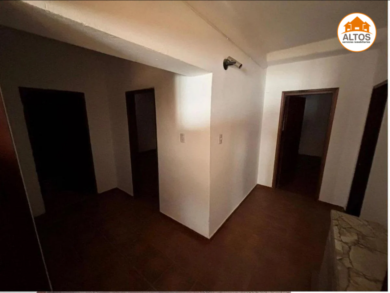 VENTA CASA 3 DORM. COCHERA DOBLE. BARRIO MAIPU