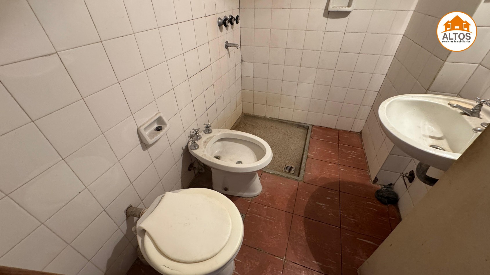 DUPLEX 2 DORM. PISO 5. DESOCUPADO. ESCRITURA. COMPLEJO STABIO - SOBRE AV. SABATTINI AL 3.000