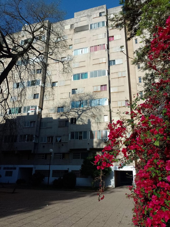 DUPLEX 2 DORM. PISO 5. DESOCUPADO. ESCRITURA. COMPLEJO STABIO - SOBRE AV. SABATTINI AL 3.000