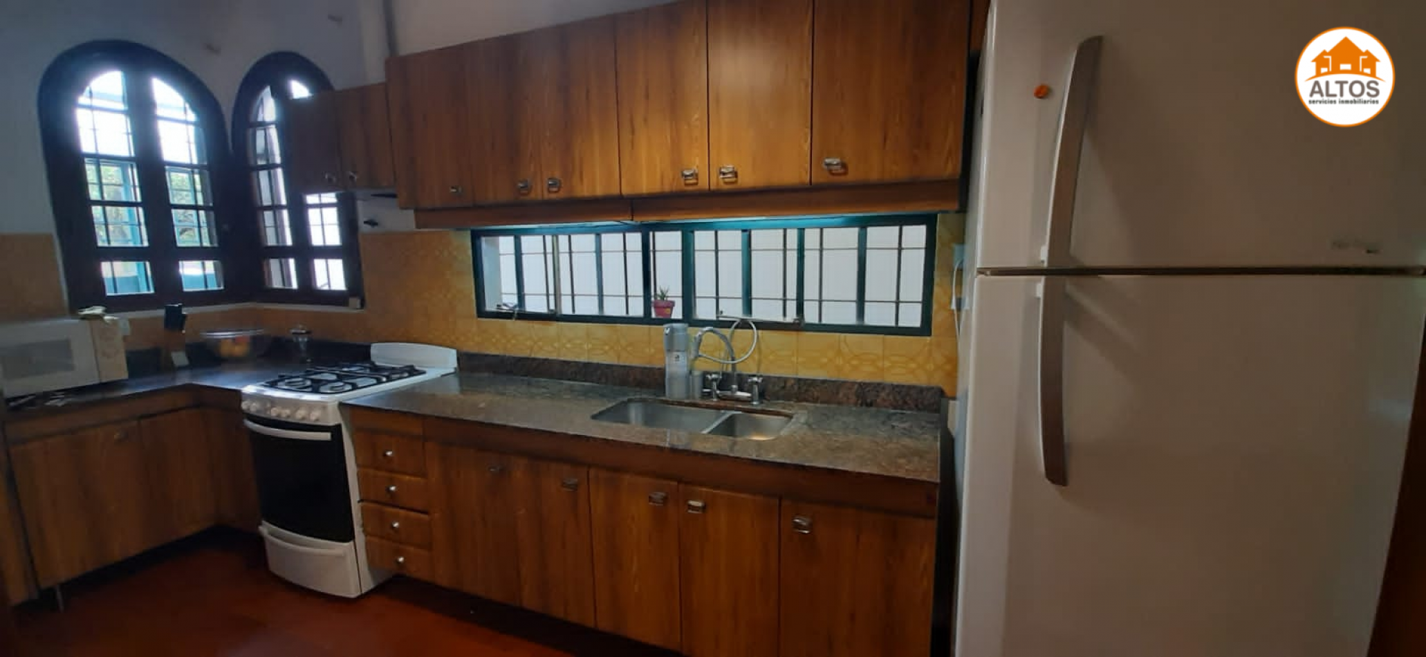 CASA 2 DORM. COCHERA. PATIO. SOBRE AV PATRIA AL 54. Bo ALTO GENERAL PAZ. CORDOBA. ESCRITURA