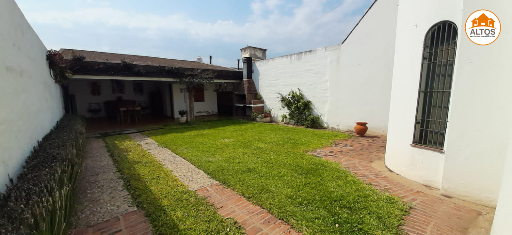 CASA 2 DORM. COCHERA. PATIO. SOBRE AV PATRIA AL 54. Bo ALTO GENERAL PAZ. CORDOBA. ESCRITURA