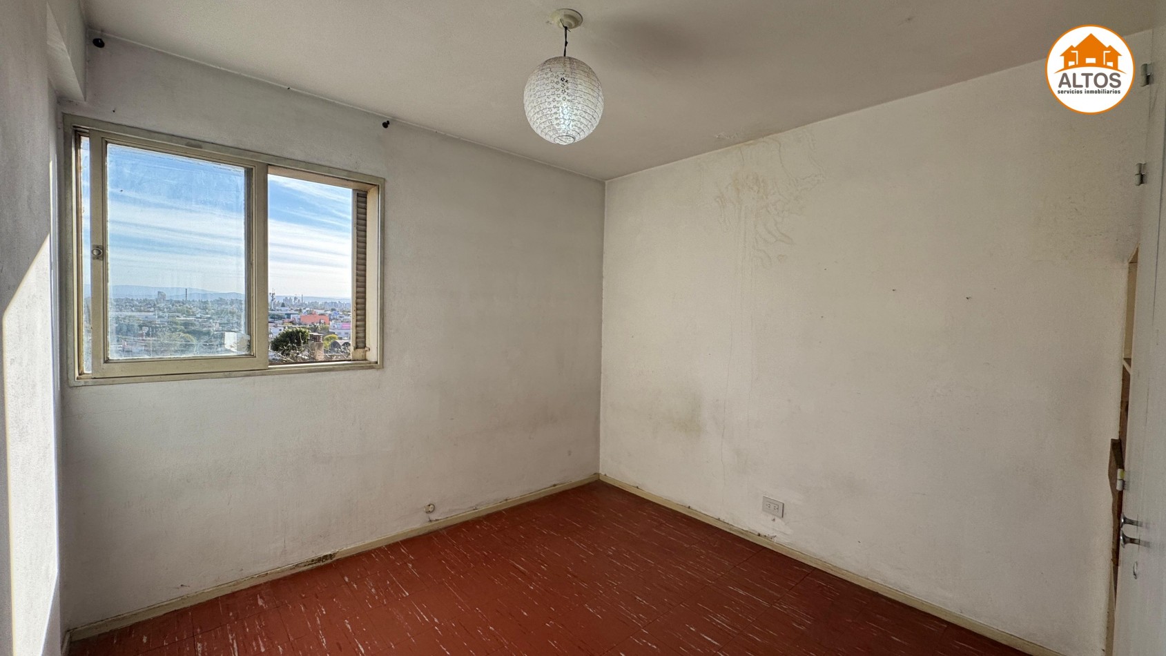 DUPLEX 2 DORM. PISO 5. DESOCUPADO. ESCRITURA. COMPLEJO STABIO - SOBRE AV. SABATTINI AL 3.000