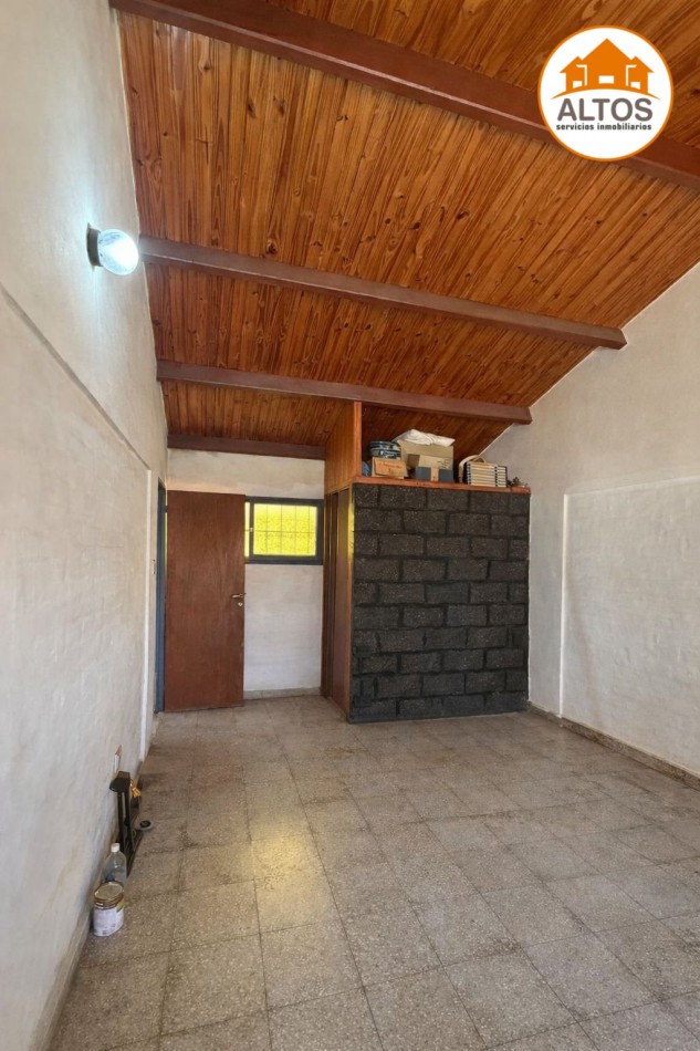 CASA 4 DORM. - 2BÑOS - COCHERA DOBLE - RESIDENCIAL SAN CARLOS - ZONA SUR CORDOBA.