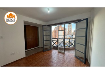 ALQUILO DPTO 1 DORM. BALCON. INTERNO. PISO 5. CASEROS 914 - BARRIO ALBERDI